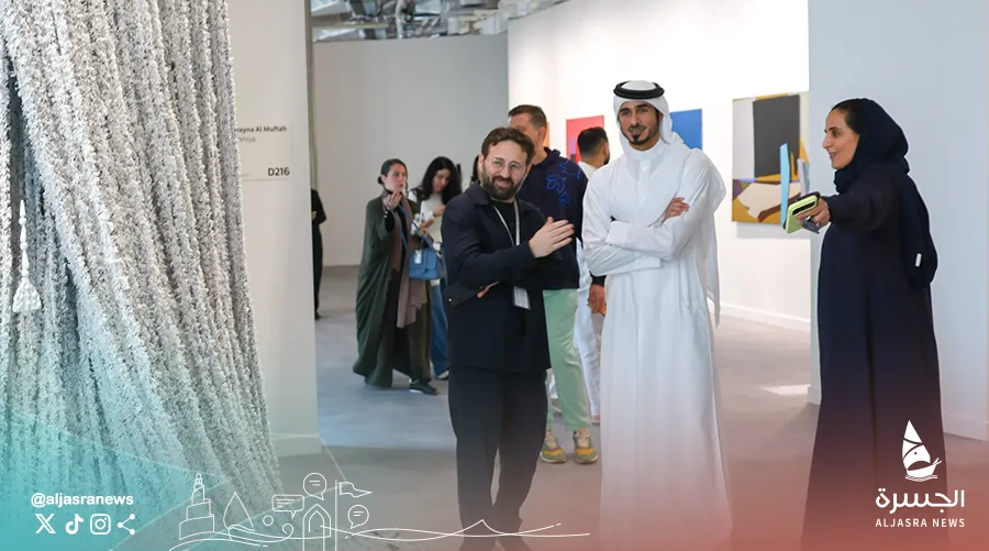 الممثل الشخصي للأمير يزور معرض آرت بازل