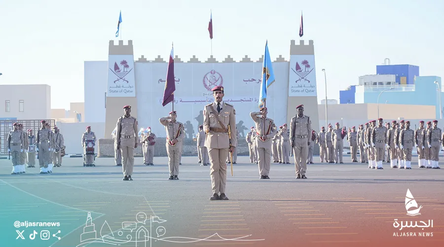 قائد الحرس الأميري يشهد تخريج الدورة 38 مستجدين