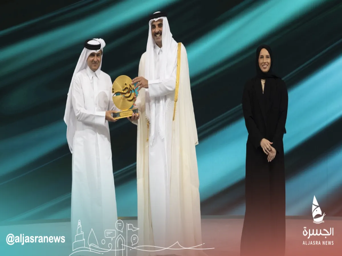 سمو الأمير يكرم فائزي جائزة روضة للتميز