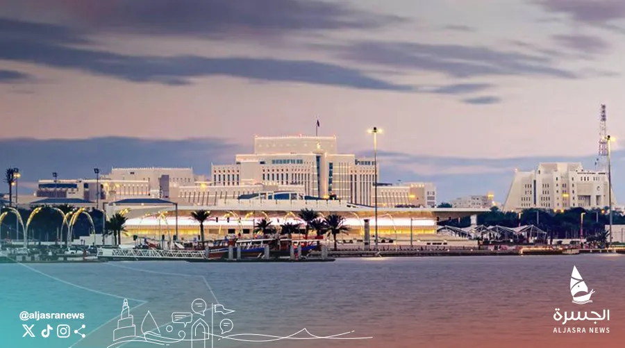 الداخلية: الأسواق تعمل والمخزون الغذائي كافٍ