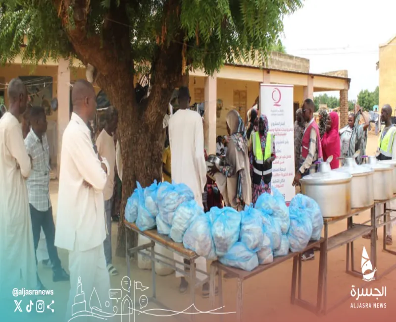 قطر الخيرية تدعم تكية النازحين بالأبيض السودانية