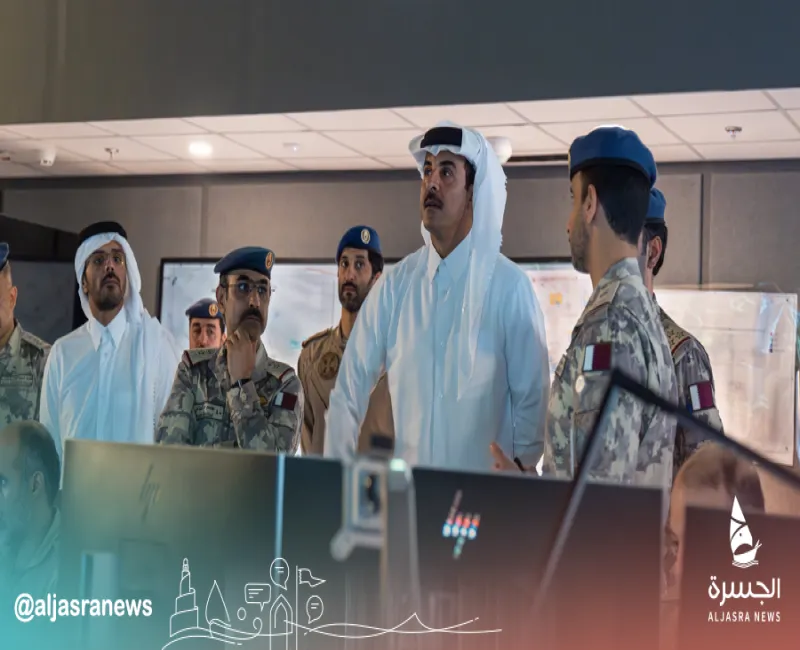 سمو الأمير يتفقد مركز العمليات الجوية الميداني