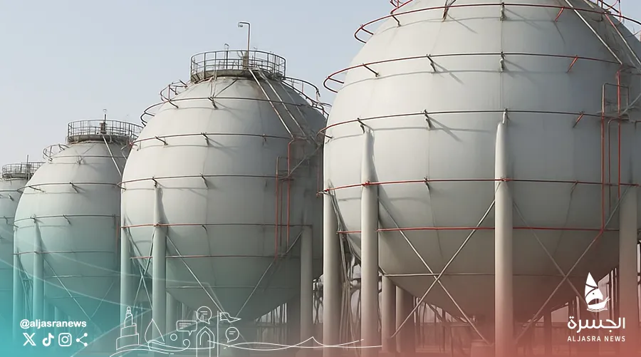 قطر للطاقة توقف إنتاج البتروكيماويات والألومنيوم