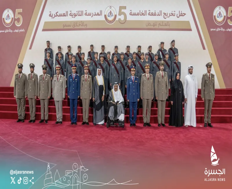 الأمير الوالد يشهد تخريج الدفعة الخامسة للثانوية العسكرية