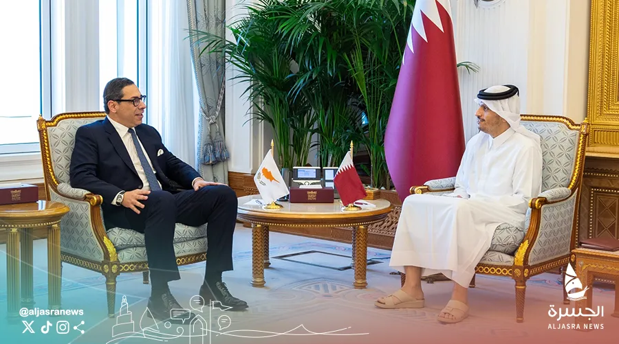 رئيس الوزراء يبحث التطورات مع وزير خارجية قبرص