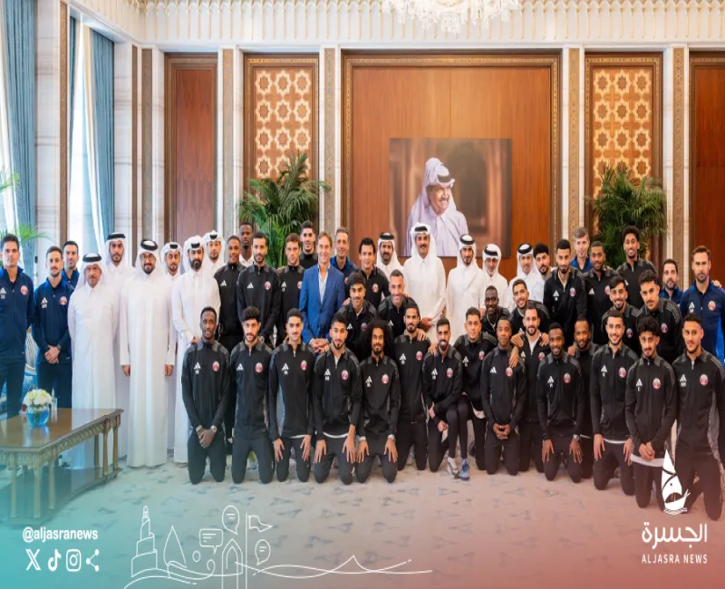 سمو الأمير يستقبل العنابي ويثمن الإنجاز المونديالي